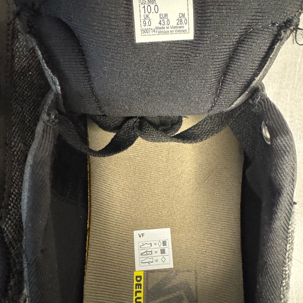 Vans Black and Gray Low-Top Sneakers with White Sole - Picture 9 of 11